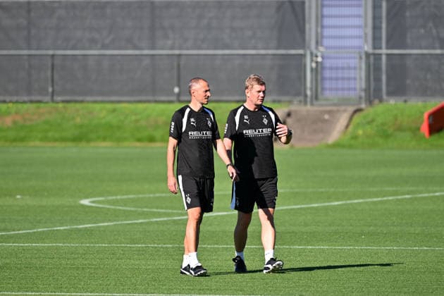 15.09.2026; Moenchengladbach; Fussball, Herren, Saison 2026 2027, Training Borussia Moenchengladbach v. li. Jan-Moritz Lichte (Interimstrainer Gladbach), Markus Gellhaus (Co-Trainer Gladbach) DFL regulations prohibit any use of photographs as image sequences and or quasi-video. ista-Borussia-Park Nordrhein-Westfalen Deutschland