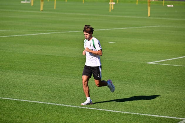 15.09.2026; Moenchengladbach; Fussball, Herren, Saison 2026 2027, Training Borussia Moenchengladbach Jens Castrop (Gladbach) absolvierte eine individuelle Laufeinheit DFL regulations prohibit any use of photographs as image sequences and or quasi-video. ista-Borussia-Park Nordrhein-Westfalen Deutschland