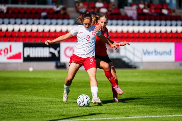 WOMEN SOCCER - U17, U 17 AUT vs POL, test match VIENNA,AUSTRIA,15.SEP.26 - WOMEN SOCCER - OEFB Under-17 international test match, Austria vs Poland. Image shows Klara Bajon (POL) and Mirella Katharina Karahasanovic (AUT).  GEPAxpictures xEdgarxEisner