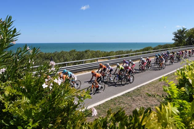 The pack rides cycles during during the Giro d™Abruzzo, stage 1 from Cupello to Casalincontrada (155 km) - Abruzzo, Italy - Tuesday, September 15, 2026. - cycling.  Copyright: xFabioxFerrari LaPressex