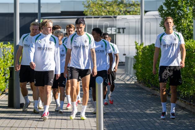 Die Profimannschaft von Borussia Moenchengladbach zum Training mit Jan Moritz Lichte (Borussia Moenchengladbach, Interimstrainer). Oeffentliches Training Borussia Moenchengladbach, Fussball, Bundesliga, Saison 2026 2027, 15.09.2026 oeffentliches Training Borussia Moenchengladbach, Fussball, Bundesliga, Saison 2026 2027, 15.09.2026 Moenchengladbach Copyright: xEibner-Pressefoto ThomasxHaeslerx EP_THR