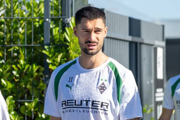 Tim Kleindienst (Borussia Moenchengladbach, 11) auf dem Weg zum Trainingsplatz. Oeffentliches Training Borussia Moenchengladbach, Fussball, Bundesliga, Saison 2026 2027, 15.09.2026 oeffentliches Training Borussia Moenchengladbach, Fussball, Bundesliga, Saison 2026 2027, 15.09.2026 Moenchengladbach Copyright: xEibner-Pressefoto ThomasxHaeslerx EP_THR