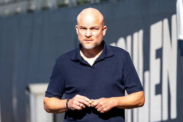 Rouven Schroeder (Borussia Moenchengladbach, Sportchef) auf dem Weg zu den Journalisten. Oeffentliches Training Borussia Moenchengladbach, Fussball, Bundesliga, Saison 2026 2027, 15.09.2026 oeffentliches Training Borussia Moenchengladbach, Fussball, Bundesliga, Saison 2026 2027, 15.09.2026 Moenchengladbach Copyright: xEibner-Pressefoto ThomasxHaeslerx EP_THR