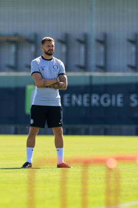 SOCCER - UEFA EL, Sturm vs Rennais GRAZ,AUSTRIA,15.SEP.26 - SOCCER - UEFA Europa League, Sturm Graz vs Stade Rennais FC, preview, training Sturm. Image shows head coach Fabio Ingolitsch (Sturm).  GEPAxpictures xMarioxBuehner-Weinrauch