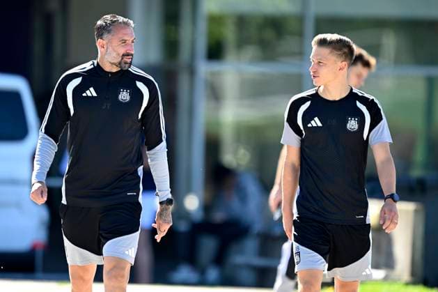 RSC Anderlecht v Olympique Lyon - UEFA Europa League Media Activities 15 09 2026 ANDERLECHT, BELGIUM - SEPTEMBER 15 : Taravel Jeremy assistant coach of RSC Anderlecht and Bloemen Dries performance director of RSC Anderlecht pictured during a training session ahead of the UEFA Europa League 2026 27 League Phase MD1 match between RSC Anderlecht and Olympique Lyon on September 15, 2026 in Anderlecht, Belgium, 15 09 2026 Anderlecht Belgium  Copyright: xNicoxVereeckenx