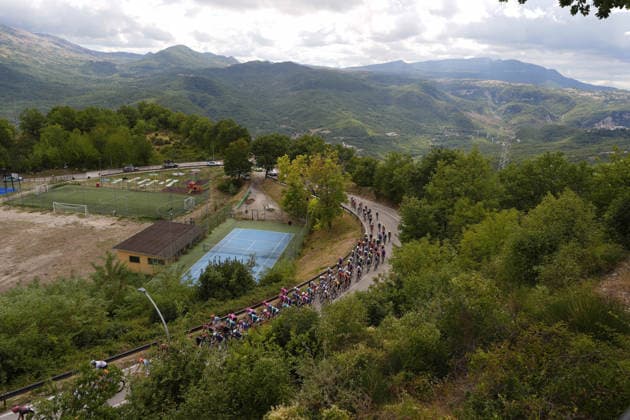 The pack rides cycles during during the Giro d™Abruzzo, stage 1 from Cupello to Casalincontrada (155 km) - Abruzzo, Italy - Tuesday, September 15, 2026. - cycling.  Copyright: xFabioxFerrari LaPressex