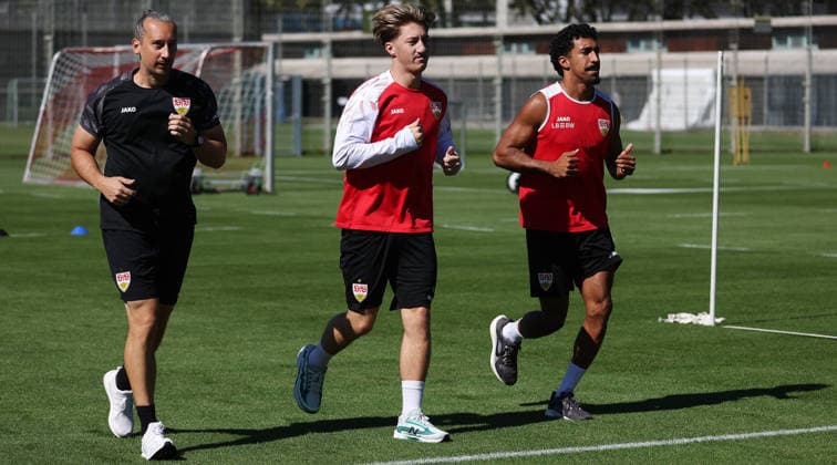 2026.09.15, Deutschland, Stuttgart, Fußball VfB Stuttgart Training, v.l. Florian Mohr, Angelo Stiller, Tiago Tomas
