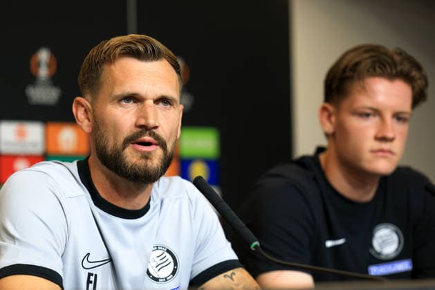 SOCCER - UEFA EL, Sturm vs Rennais GRAZ,AUSTRIA,15.SEP.26 - SOCCER - UEFA Europa League, Sturm Graz vs Stade Rennais FC, preview, press conference, PK, Pressekonferenz Sturm. Image shows head coach Fabio Ingolitsch and Luca Weinhandl (Sturm).  GEPAxpictures xMarioxBuehner-Weinrauch