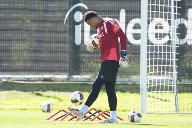 Torwart Noah Atubolu (Eintracht Frankfurt) - 15.09.2026 Bundesliga, Saison 26 27: Eintracht Frankfurt Training