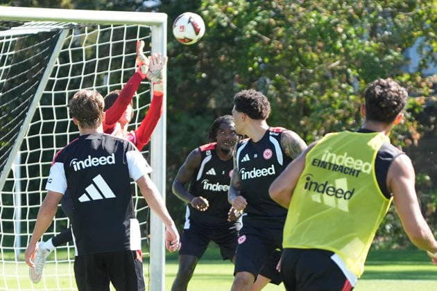 Parade Torwart Amil Siljevic (Eintracht Frankfurt) - 15.09.2026 Bundesliga, Saison 26 27: Eintracht Frankfurt Training