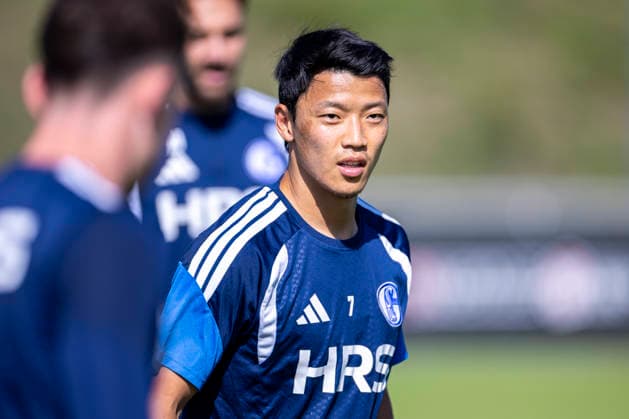 15.09.2026, Fussball, Training des FC Schalke 04. Hee-chan Hwang (FC Schalke 04). Gelsenkirchen Trainingsgelände FC Schalke 04 NRW Deutschland xRHR-FOTO YYx Copyright: RHR-FOTOx RHR-FOTO YY