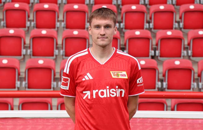 Michel Aebischer ; 1.FC Union Berlin FCU Fußball 1.BL Bundesliga Porträttermin Saison 2026 2027 Headshot, Porträt, Portrait, Vorstellung, Präsentation, Pressetermin, GER 15.09.2026