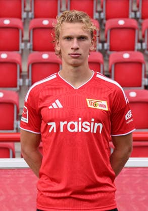 Leopold Querfeld ; 1.FC Union Berlin FCU Fußball 1.BL Bundesliga Porträttermin Saison 2026 2027 Headshot, Porträt, Portrait, Vorstellung, Präsentation, Pressetermin, GER 15.09.2026