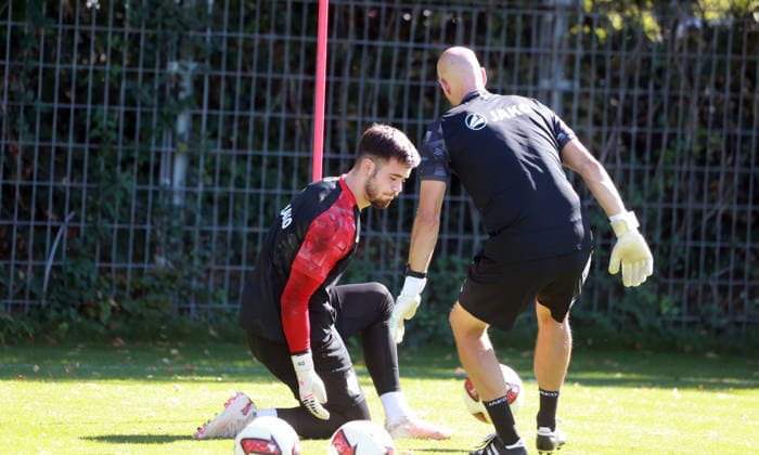 15.09.26 VfB Stuttgart Training Deutschland, Stuttgart, 15.09.2026, Fussball, Bundesliga, Saison 2026 2027, VfB Stuttgart Training: Dennis Seimen.