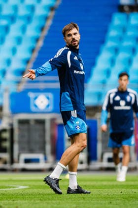 Training Hamburger SV, 15.09.2026 Mario Vuskovic (Hamburger SV, 44) ist zurück im Training; Fußball, Training, Rückkehr Mario Vuskovic: Training Hamburger SV am 15.09.2026 im Volksparkstadion, Hamburg DFL REGULATIONS PROHIBIT ANY USE OF PHOTOGRAPHS AS IMAGE SEQUENCES AND OR QUASI-VIDEO. Copyright: xBEAUTIFULxSPORTS Tonhäuserx