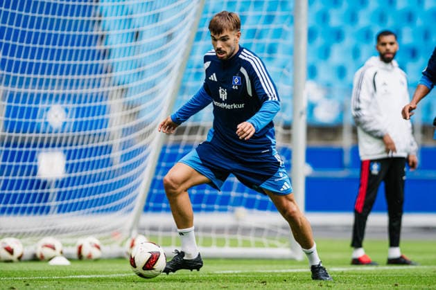 Training Hamburger SV, 15.09.2026 Mario Vuskovic (Hamburger SV, 44) ist zurück im Training; Fußball, Training, Rückkehr Mario Vuskovic: Training Hamburger SV am 15.09.2026 im Volksparkstadion, Hamburg DFL REGULATIONS PROHIBIT ANY USE OF PHOTOGRAPHS AS IMAGE SEQUENCES AND OR QUASI-VIDEO. Copyright: xBEAUTIFULxSPORTS Tonhäuserx
