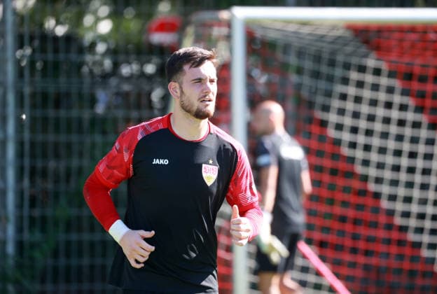 15.09.26 VfB Stuttgart Training Deutschland, Stuttgart, 15.09.2026, Fussball, Bundesliga, Saison 2026 2027, VfB Stuttgart Training: Dennis Seimen.