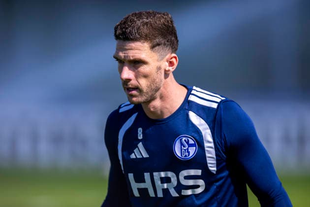 15.09.2026, Fussball, Training des FC Schalke 04. Robin Gosens (FC Schalke 04). Gelsenkirchen Trainingsgelände FC Schalke 04 NRW Deutschland xRHR-FOTO YYx Copyright: RHR-FOTOx RHR-FOTO YY