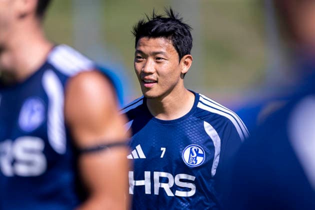 15.09.2026, Fussball, Training des FC Schalke 04. Hee-chan Hwang (FC Schalke 04). Gelsenkirchen Trainingsgelände FC Schalke 04 NRW Deutschland xRHR-FOTO YYx Copyright: RHR-FOTOx RHR-FOTO YY