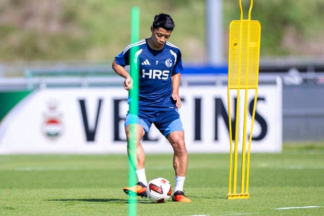 15.09.2026, Fussball, Training des FC Schalke 04. Hee-chan Hwang (FC Schalke 04). Gelsenkirchen Trainingsgelände FC Schalke 04 NRW Deutschland xRHR-FOTO YYx Copyright: RHR-FOTOx RHR-FOTO YY