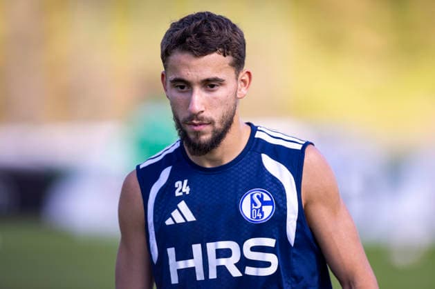 15.09.2026, Fussball, Training des FC Schalke 04. Adil Aouchiche (FC Schalke 04). Gelsenkirchen Trainingsgelände FC Schalke 04 NRW Deutschland xRHR-FOTO YYx Copyright: RHR-FOTOx RHR-FOTO YY