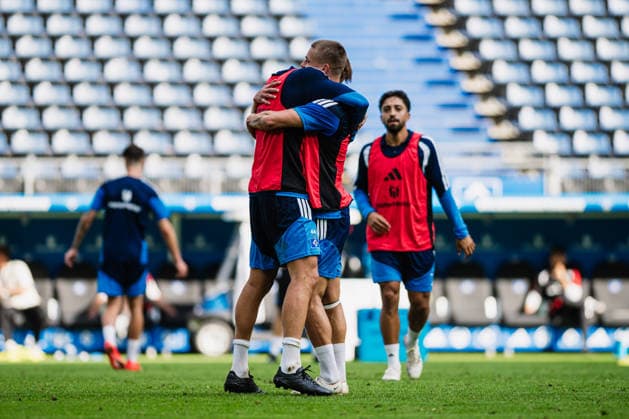 Training Hamburger SV, 15.09.2026 Mario Vuskovic (Hamburger SV, 44) ist wieder im Training, zusammen mit Miro Muheim (Hamburger SV, 28); Fußball, Training, Rückkehr Mario Vuskovic: Training Hamburger SV am 15.09.2026 im Volksparkstadion, Hamburg DFL REGULATIONS PROHIBIT ANY USE OF PHOTOGRAPHS AS IMAGE SEQUENCES AND OR QUASI-VIDEO. Copyright: xBEAUTIFULxSPORTS Tonhäuserx