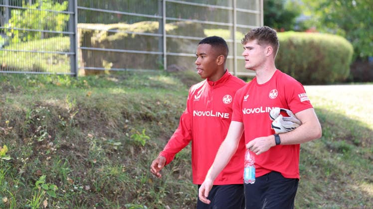 15.09.2026, xrekx, Fussball 2.Bundesliga , 1.FC Kaiserslautern - Training v.l. David Schramm (1.FC Kaiserslautern) Alex Murphy (1.FC Kaiserslautern) Kaiserslautern