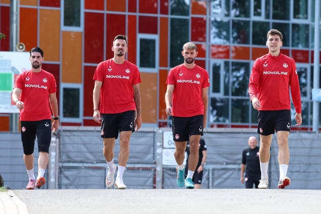 15.09.2026, xrekx, Fussball 2.Bundesliga , 1.FC Kaiserslautern - Training v.l. Semih Sahin (1.FC Kaiserslautern) Mergim Berisha (1.FC Kaiserslautern) Simon Asta (1.FC Kaiserslautern) Jacob Rasmussen (1.FC Kaiserslautern) Kaiserslautern