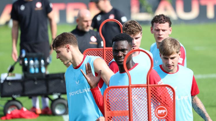 15.09.2026, xrekx, Fussball 2.Bundesliga , 1.FC Kaiserslautern - Training v.l. Maxwell Gyamfi (1.FC Kaiserslautern) Kaiserslautern