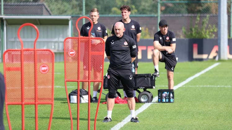 15.09.2026, xrekx, Fussball 2.Bundesliga , 1.FC Kaiserslautern - Training v.l. Torsten Lieberknecht Trainer (1.FC Kaiserslautern) Kaiserslautern