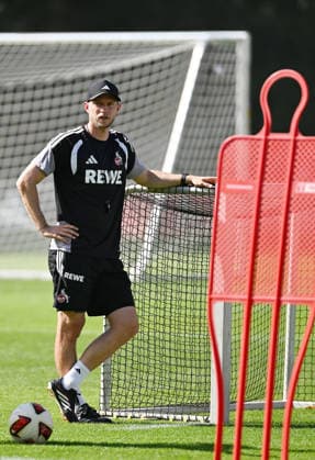 15.09.2026, xophax, Fussball 1.Bundesliga, 1.FC Koeln Training . Trainer Rene Wagner ( 1.FC Köln ) (DFL DFB REGULATIONS PROHIBIT ANY USE OF PHOTOGRAPHS as IMAGE SEQUENCES and or QUASI-VIDEO) Koeln
