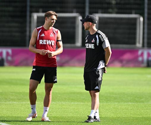 15.09.2026, xophax, Fussball 1.Bundesliga, 1.FC Koeln Training . Joel Schmied ( 1.FC Köln ) , links und Trainer Rene Wagner ( 1.FC Köln ) (DFL DFB REGULATIONS PROHIBIT ANY USE OF PHOTOGRAPHS as IMAGE SEQUENCES and or QUASI-VIDEO) Koeln