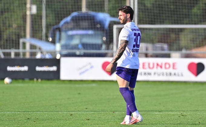 15.09.2025 - Fussball - Saison 2025 2026 - Regionalliga Bayern - 09. Spieltag: 1. FC Nürnberg II FCN ( Club) - TSV Schwaben Augsburg - MeZi - xmexzix - Levis Schaber (30, Schwaben Augsburg ) enttäuscht Enttäuschung