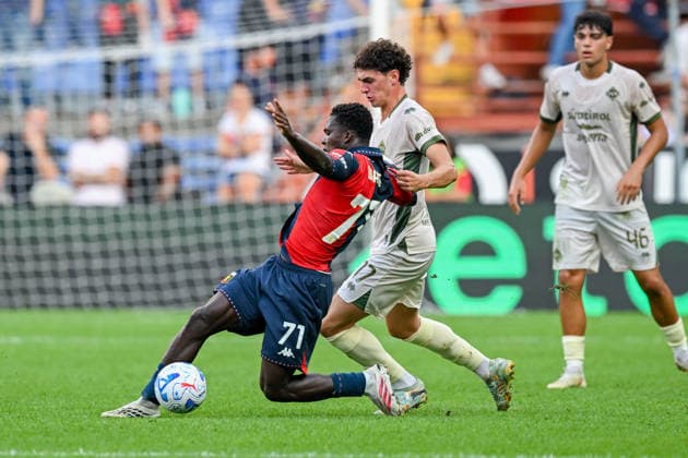 GenoaÕs Samuel Wiafe fights for the ball during the Italian Cup soccer match between Genoa and Sudtirol at the Luigi Ferraris Stadium in Genoa, Italy - Tuesday, September 15, 2026. - Soccer .  Copyright: xTanoxPecoraro LaPressex