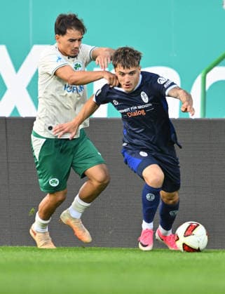 15.09.2025 - Fussball - Saison 2025 2026 - Regionalliga Bayern - 09. Spieltag: SpVgg Greuther Fürth Fuerth II U23 ( Kleeblatt ) - TSV 1860 München ( Löwen ) - - xwoxzix - Olgherto Balliu (40, SpVgg Greuther Fürth II ) Mark Gevorgyan (24, TSV 1860 München )