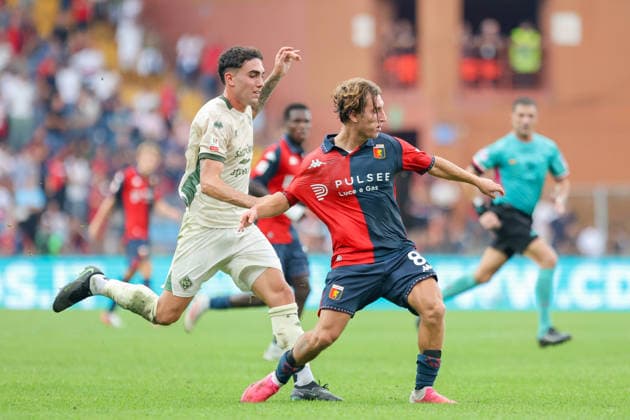 GenoaÕs Tommaso Baldanzi fights for the ball during the Italian Cup soccer match between Genoa and Sudtirol at the Luigi Ferraris Stadium in Genoa, Italy - Tuesday, September 15, 2026. - Soccer .  Copyright: xTanoxPecoraro LaPressex