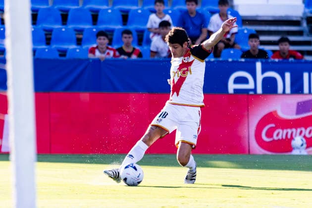 Rayo Vallecano v Espanyol - La Liga EA Sports 2026 27 September 15, 2026, Estadio Butarque, Leganes, Madrid, Spain: Sergio Camello of Rayo Vallecano during La Liga EA Sports match between Rayo Vallecano and Espanyol at Estadio Butarque on September 15, 2026 in Leganes, Madrid, Spain. Leganes Estadio Butarque Madrid Spain Copyright: xAlejandroxMatiasxAcostax