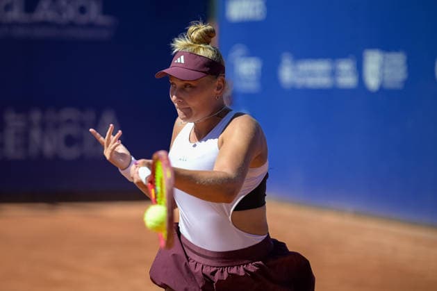 BBVA Open Internacional of Valencia Round of 32 Nastasja Schunk from Germany against Oksana Selekhmeteva from Spain in action during the BBVA Open Internacional of Valencia Round of 32 at Sporting Tennis Valencia, (Valencia ) on September 15, 2026. Copyright: xVicentexVidalxFernandezx