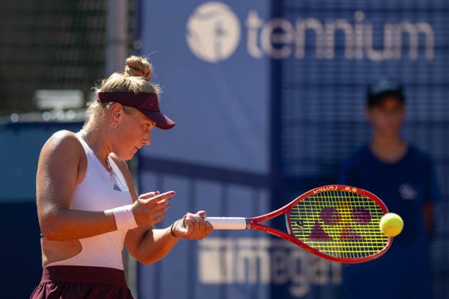 BBVA Open Internacional of Valencia Round of 32 Nastasja Schunk from Germany against Oksana Selekhmeteva from Spain in action during the BBVA Open Internacional of Valencia Round of 32 at Sporting Tennis Valencia, (Valencia ) on September 15, 2026. Copyright: xVicentexVidalxFernandezx