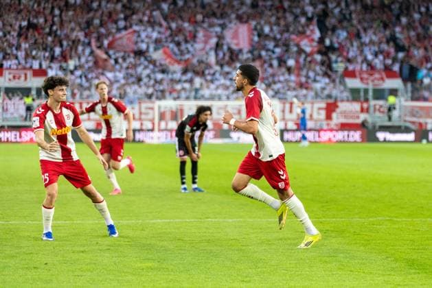 15.09.2026, Fussball, GER, Saison, 3.Liga, Saision 2026 2027, 06. Spieltag, SSV Jahn Regensburg - Fortuna Düsseldorf Jubel nach dem 1:0 durch Nassim Boujellab (SSV Jahn Regensburg) DFL REGULATIONS PROHIBIT ANY USE OF PHOTOGRAPHS AS IMAGE SEQUENCES AND OR QUASI-VIDEO.