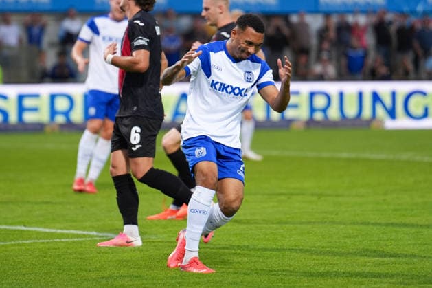 Deutschland: Fussball, 3. Liga, 6. Spieltag, Hänsch-Arena, Emslandstadion, Landkreis Emsland, Niedersachsen, Englische Woche, SV Meppen vs. Viktoria Köln: Oliver Schmitt (SV Meppen, 7) ärgert sich Copyright: xMichelxWittex