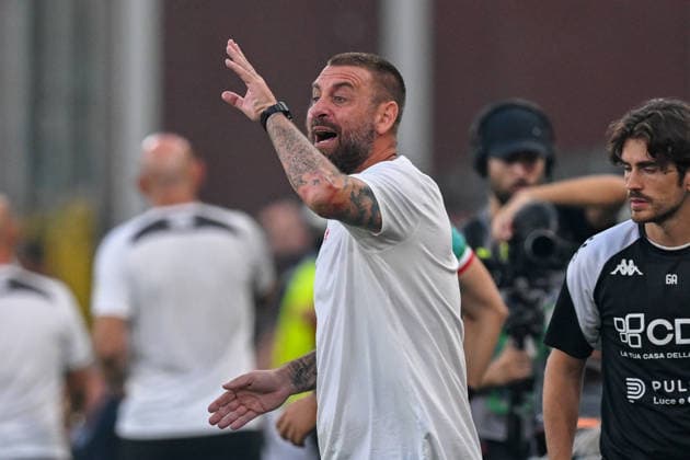 GenoaÕs head coach Daniele De Rossi during the Italian Cup soccer match between Genoa and Sudtirol at the Luigi Ferraris Stadium in Genoa, Italy - Tuesday, September 15, 2026. - Soccer .  Copyright: xTanoxPecoraro LaPressex