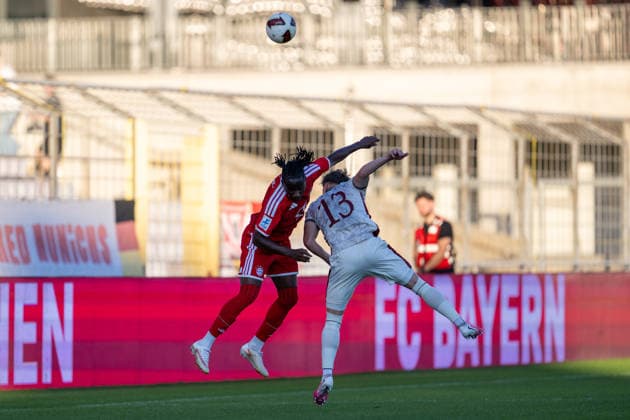 Richard Ajavi 3 (FC Bayern Muenchen Amatuere), Felix Guha 13 (FC Augsburg II), FC Bayern II vs. FC Augsburg II, Fussball, Regionalliga Bayern, 9. Spieltag, 15.09.2026 DFB regulations prohibit any use of photographs as image sequences and or quasi-video Muenchen Bayern Deutschland