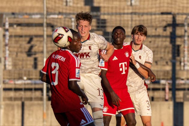 Richard Ajavi 3 (FC Bayern Muenchen Amatuere), Felix Guha 13 (FC Augsburg II), Assomo Bastian Friedrich 9 (FC Bayern Muenchen Amatuere), David Lichtensteiger 3 (FC Augsburg II), FC Bayern II vs. FC Augsburg II, Fussball, Regionalliga Bayern, 9. Spieltag, 15.09.2026 DFB regulations prohibit any use of photographs as image sequences and or quasi-video Muenchen Bayern Deutschland