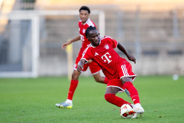 Richard Ajavi 3 (FC Bayern Muenchen Amatuere), FC Bayern II vs. FC Augsburg II, Fussball, Regionalliga Bayern, 9. Spieltag, 15.09.2026 DFB regulations prohibit any use of photographs as image sequences and or quasi-video Muenchen Bayern Deutschland