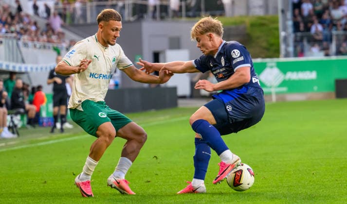 15.09.2025 - Fussball - Saison 2025 2026 - Regionalliga Bayern - 09. Spieltag: SpVgg Greuther Fürth Fuerth II U23 ( Kleeblatt ) - TSV 1860 München ( Löwen ) - - xwoxzix - Jakob Krautkrämer (7, SpVgg Greuther Fürth II ) Fabio Wagner (9, TSV 1860 München )