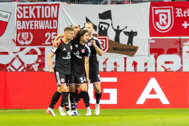 15.09.2026, Fussball, GER, Saison, 3.Liga, Saision 2026 2027, 06. Spieltag, SSV Jahn Regensburg - Fortuna Düsseldorf Jubel nach dem 1:1 durch Erik Wekesser (Düsseldorf) DFL REGULATIONS PROHIBIT ANY USE OF PHOTOGRAPHS AS IMAGE SEQUENCES AND OR QUASI-VIDEO.