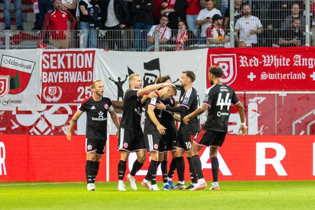 15.09.2026, Fussball, GER, Saison, 3.Liga, Saision 2026 2027, 06. Spieltag, SSV Jahn Regensburg - Fortuna Düsseldorf Jubel nach dem 1:1 durch Erik Wekesser (Düsseldorf) DFL REGULATIONS PROHIBIT ANY USE OF PHOTOGRAPHS AS IMAGE SEQUENCES AND OR QUASI-VIDEO.