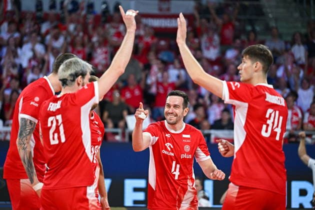 2026.09.15 Sofia siatkowka Mistrzostwa Europy w siatkowce mezczyzn Polska - Ukraina N z radosc emocje Tomasz Fornal Marcin Komenda Szymon Jakubiszak Foto Lukasz Laskowski PressFocus 2026.09.15 Sofia CEV Enel EuroVolley Men 2026 Poland vs Ukraine radosc emocje Tomasz Fornal Marcin Komenda Szymon Jakubiszak Credit: Lukasz Laskowski PressFocus NEWSPIX.PL --- newspix.pl POLAND OUT! 