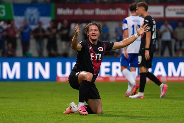 Deutschland: Fussball, 3. Liga, 6. Spieltag, Hänsch-Arena, Emslandstadion, Landkreis Emsland, Niedersachsen, Englische Woche, SV Meppen vs. Viktoria Köln: Tobias Eisenhuth (Viktoria Köln, 6) verzweifelt mit den Entscheidungen des Schiedsrichter. Copyright: xMichelxWittex